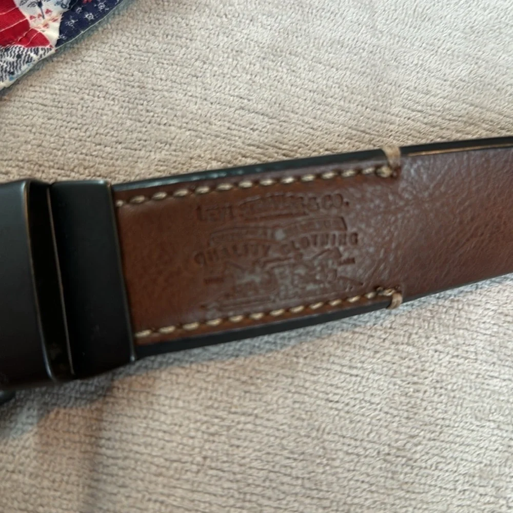 Levis Men's Leather Reversible Black & Brown Belt